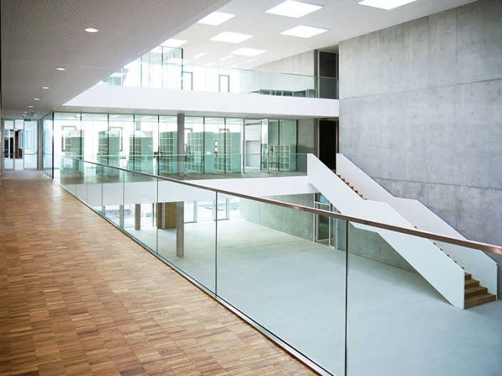 Architekten für Hochschule Uni Pausenhalle