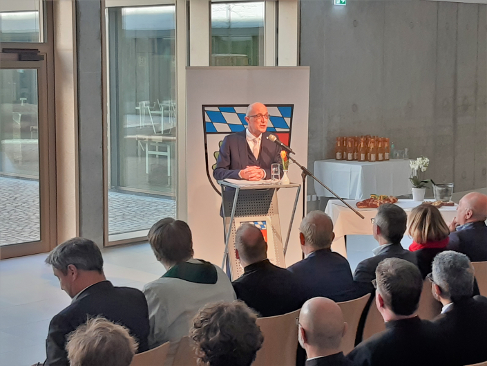 landrat dr. klaus metzger